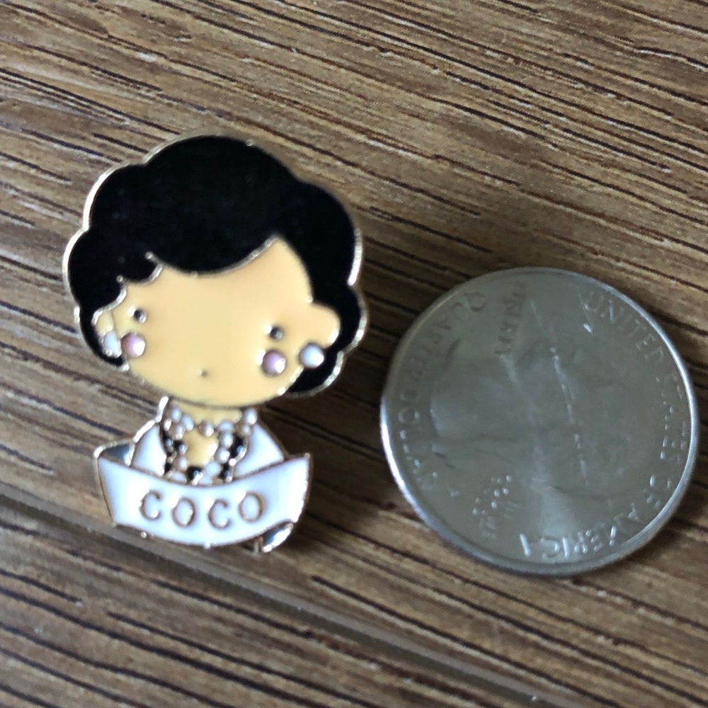 NWT COCO CHANEL Likeness Enamel & Metal Pin - Picture 7 of 8